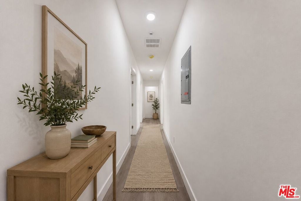 1617 W 55th Street
