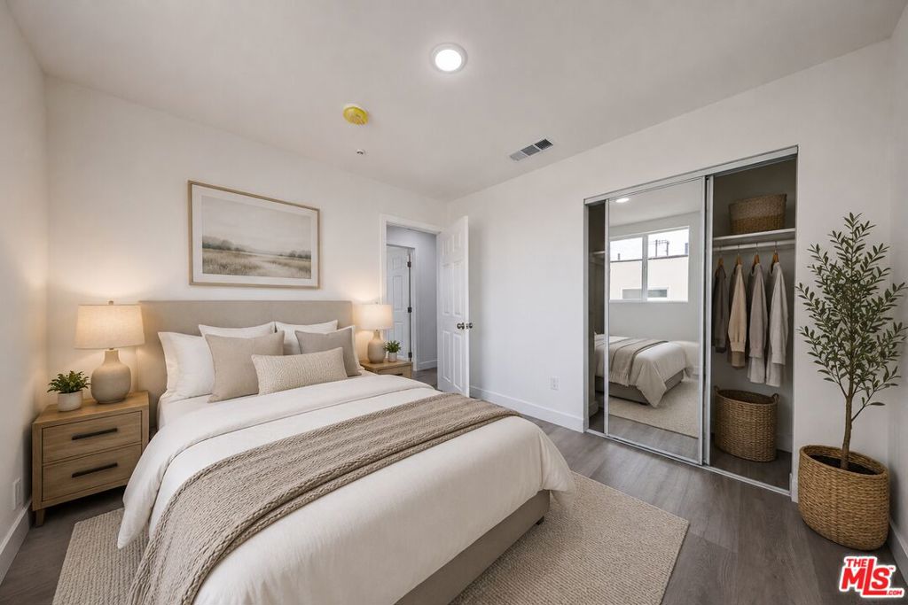 1617 W 55th Street