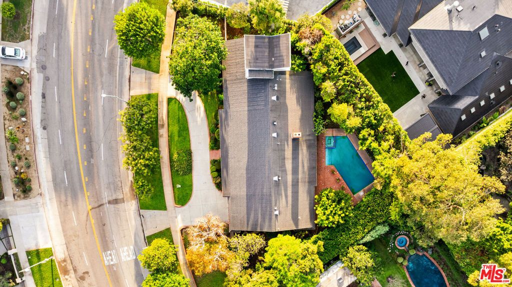 Photo of 13921 W Sunset Boulevard, Pacific Palisades, CA 90272 (MLS # 26653633)