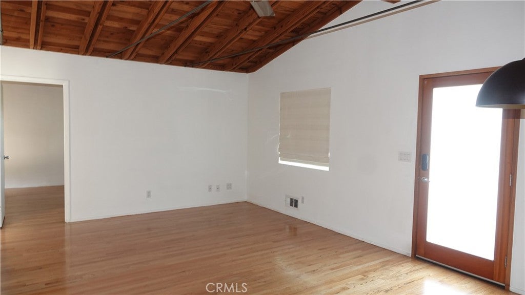 3363 Hollydale