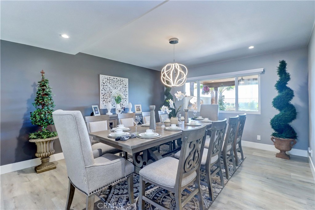 5851 Walnut Creek