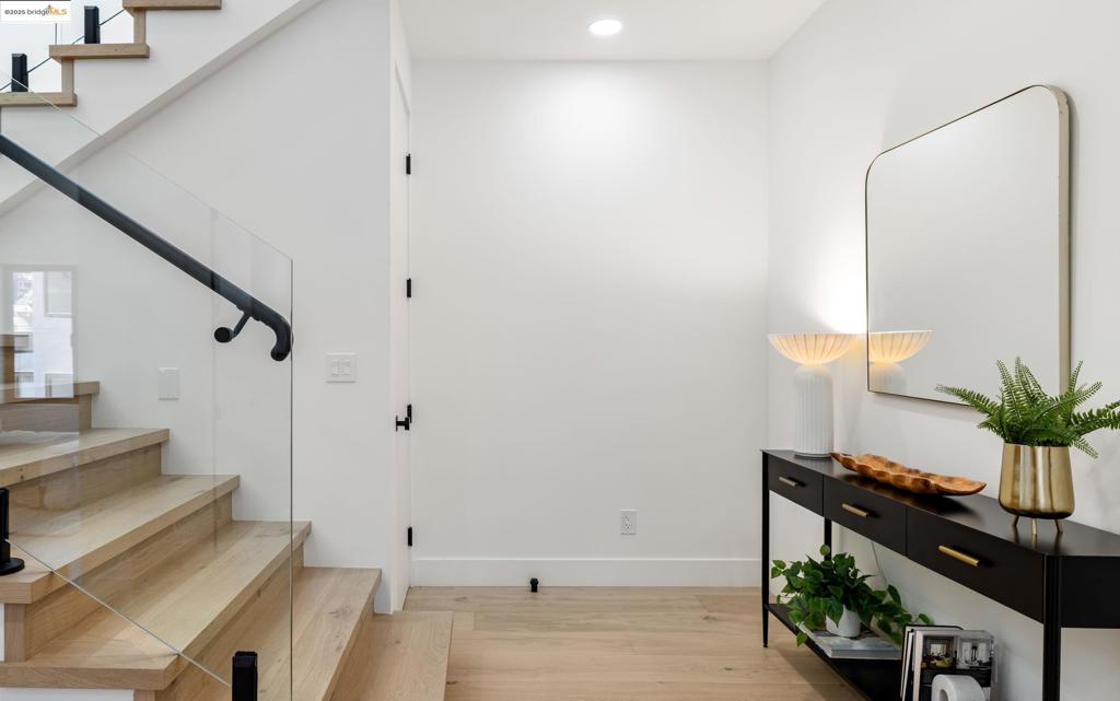 MONTCLAIR - Residential