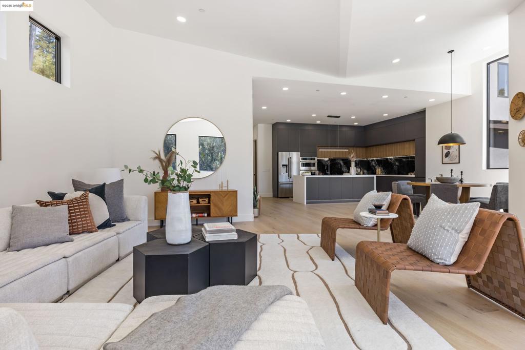 MONTCLAIR - Residential