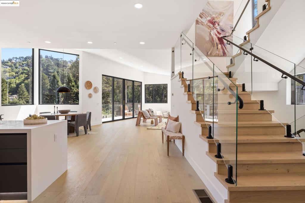 MONTCLAIR - Residential
