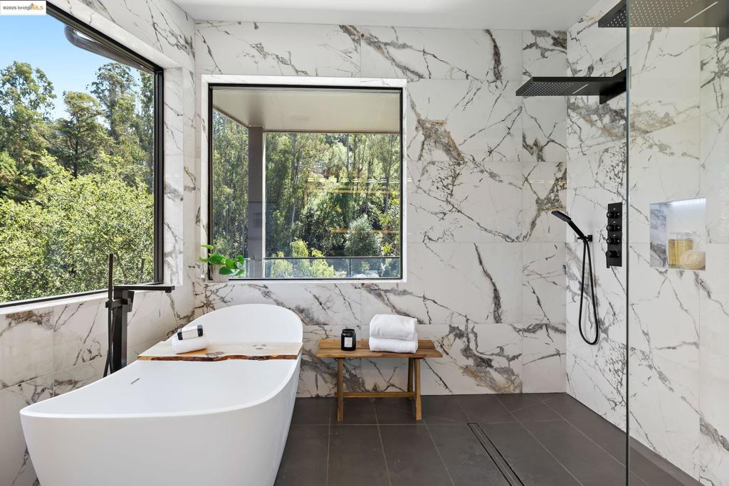 MONTCLAIR - Residential