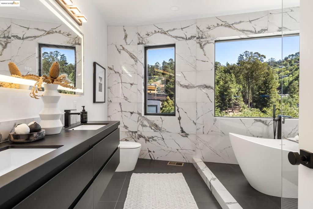 MONTCLAIR - Residential