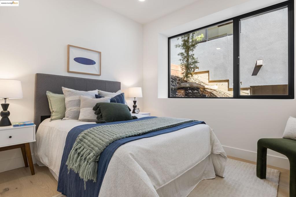 MONTCLAIR - Residential