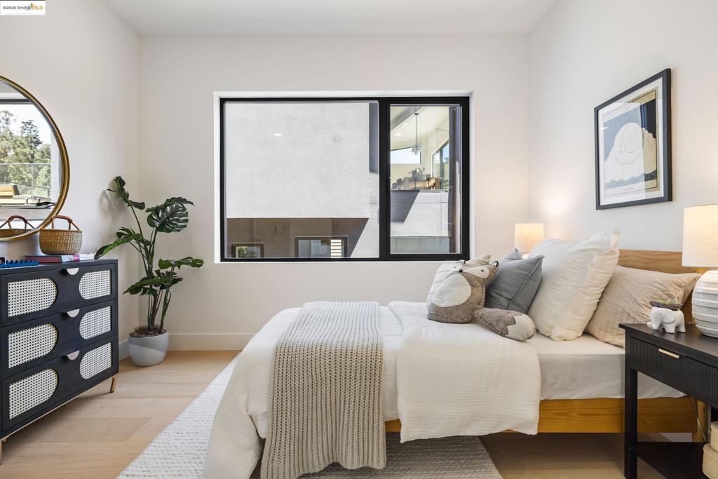 MONTCLAIR - Residential