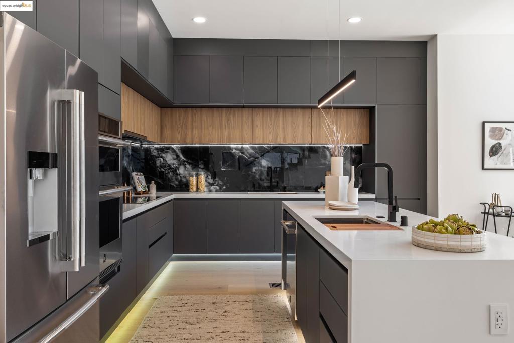 MONTCLAIR - Residential