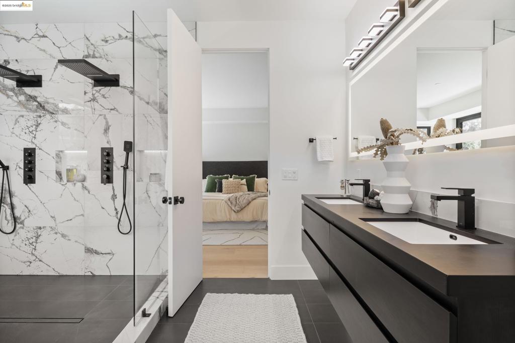 MONTCLAIR - Residential