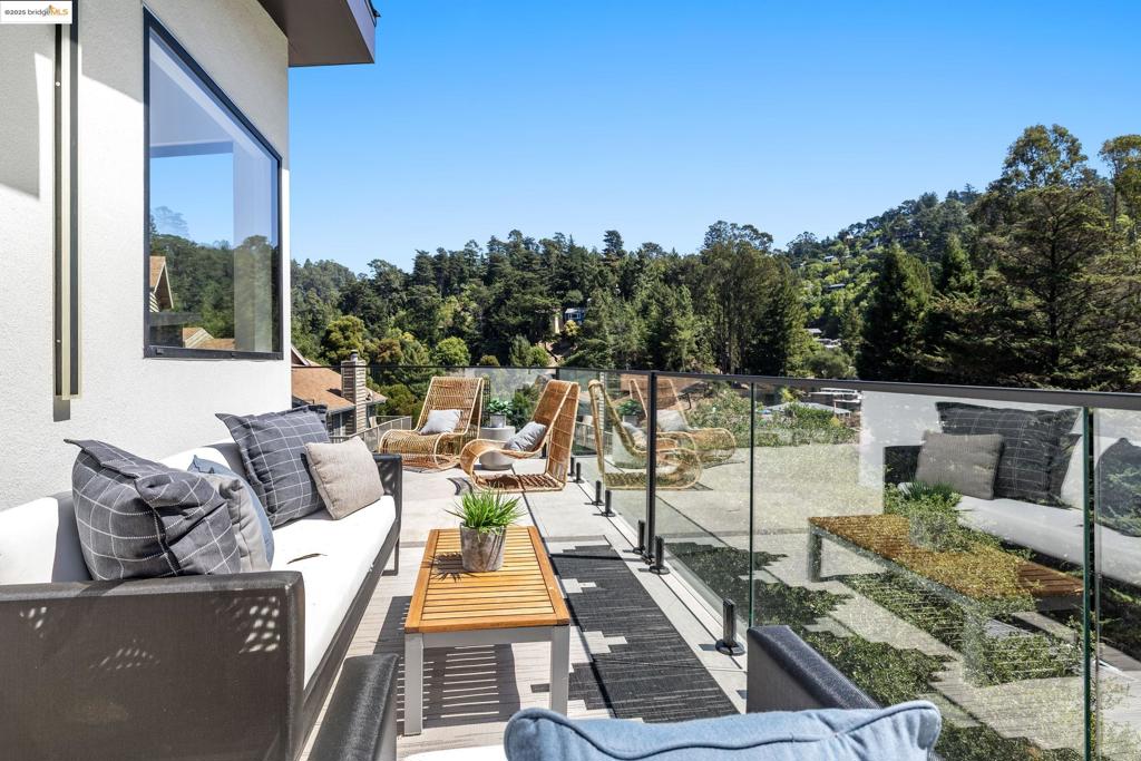 MONTCLAIR - Residential
