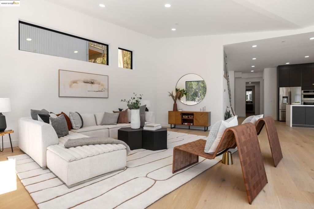 MONTCLAIR - Residential