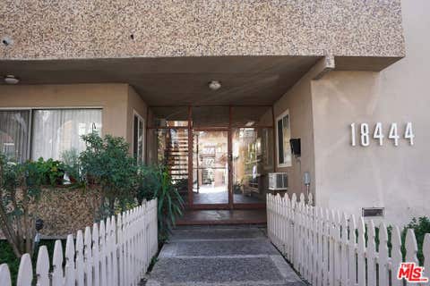 Photo of 18444 Collins Street #4, Tarzana, CA 91356 (MLS # 26871693)