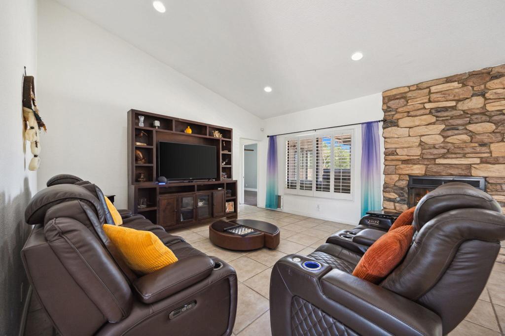 Mission Lakes - Residential Lease