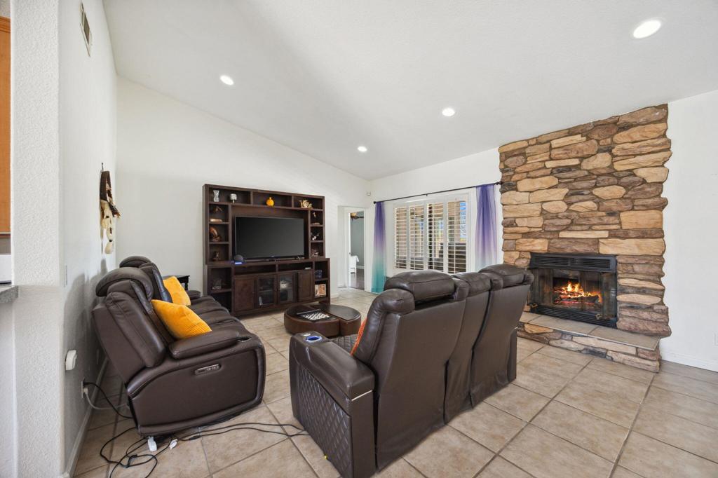 Mission Lakes - Residential Lease