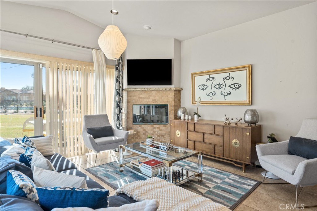 Vineyards Mtr Coach - Residential