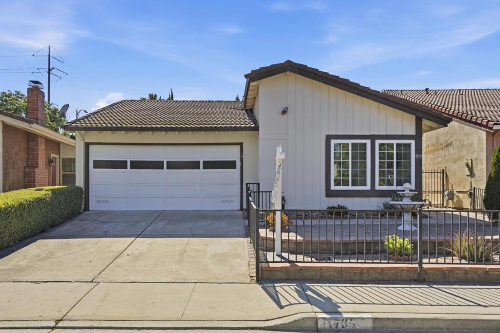 1735 Chesterton Circle