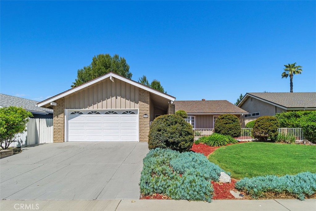 26051 Avenida Bonachon