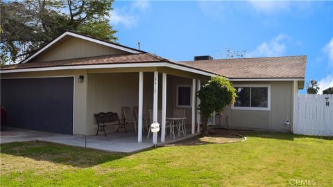 Photo of 3317 Center St, Bakersfield, CA 93306 (MLS # DW26035930)