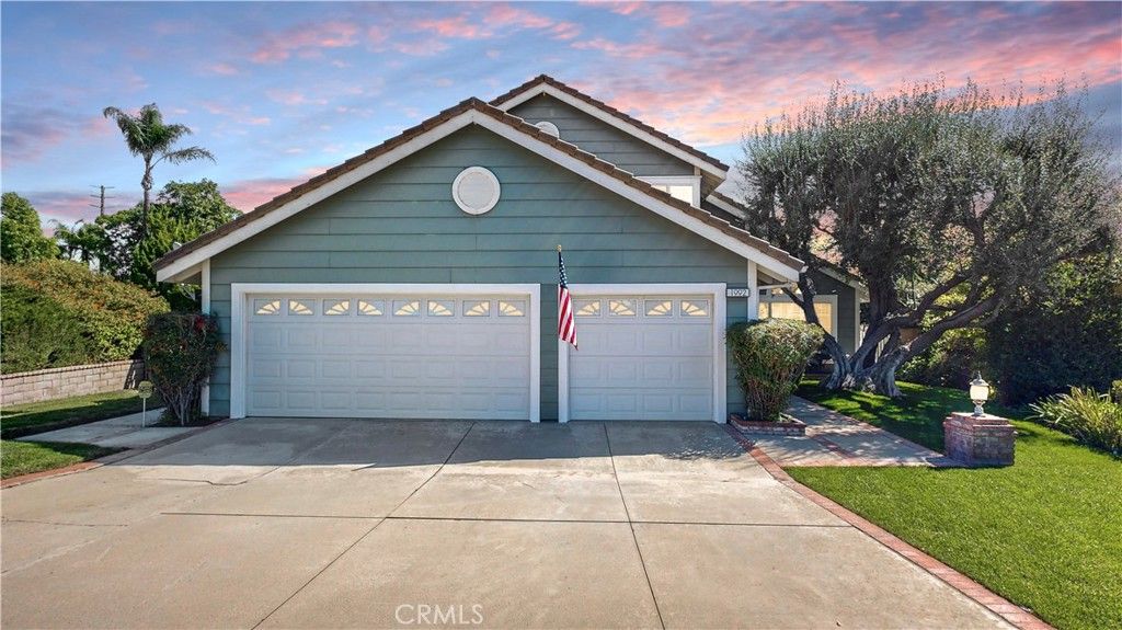 Photo of 1992 Windemere Ct, Upland, CA 91784 (MLS # CV25242029)