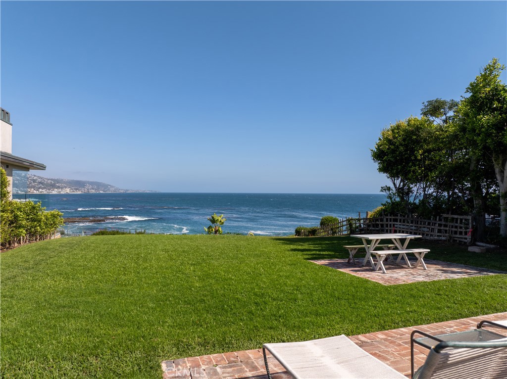 1041 Marine Drive