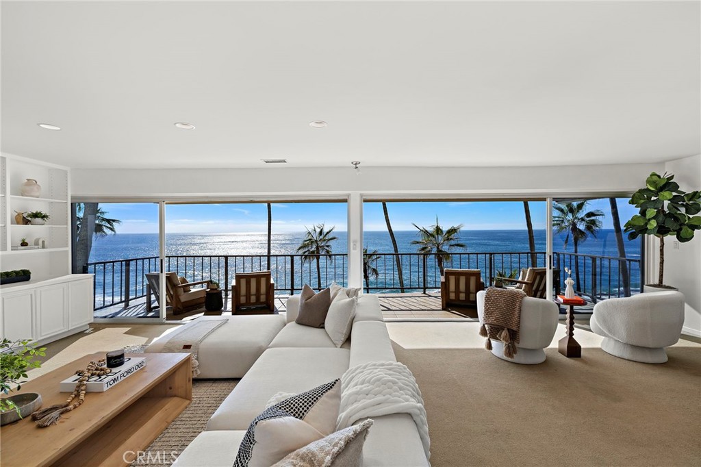 Laguna Royale (LAR) - Residential