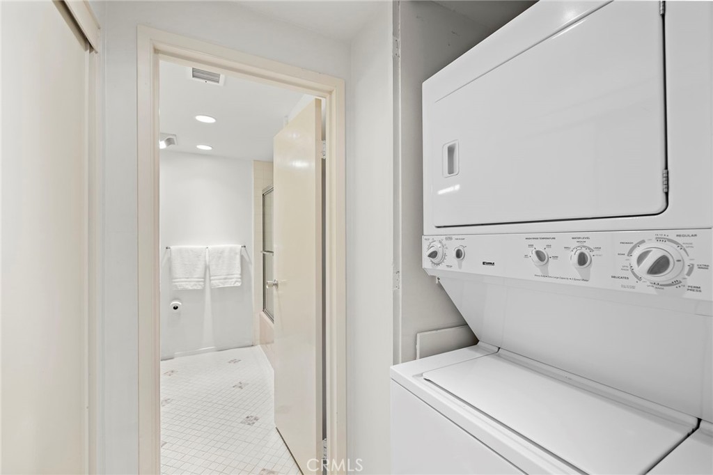 Laguna Royale (LAR) - Residential