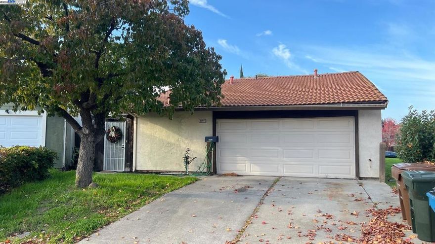 Please do not disturb occupants/tenants. Excellent investment opportunity with tenants already in place, providing immediate rental income. Convenient location near schools, parks, and shopping, with easy freeway access to Highway 4.  Must see!!