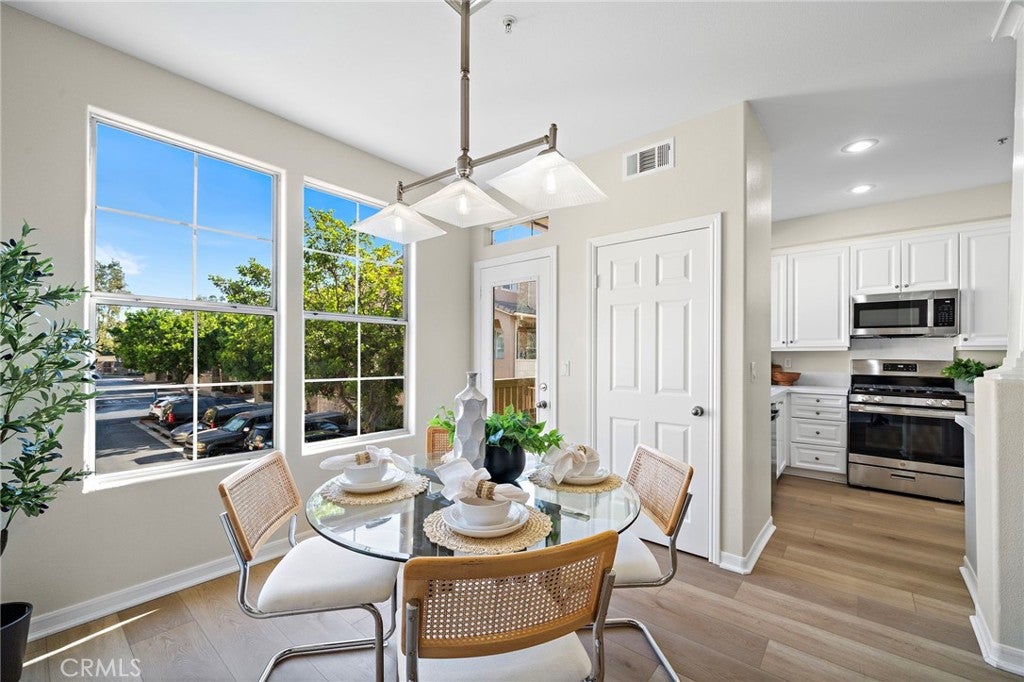 551 W Summerfield
