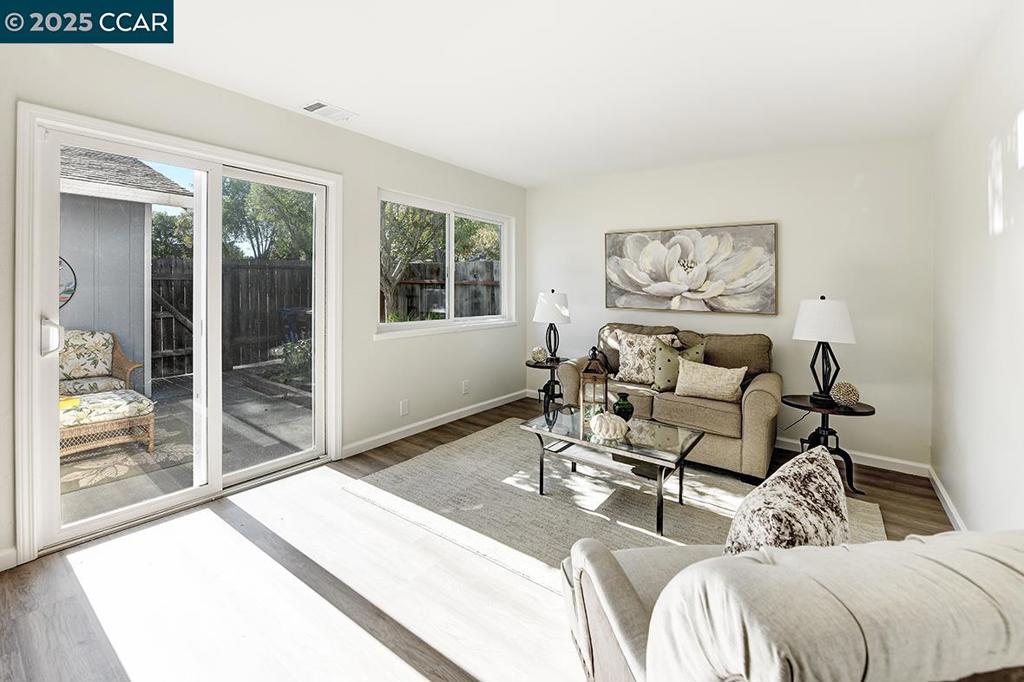 PARK PLAZA - Residential