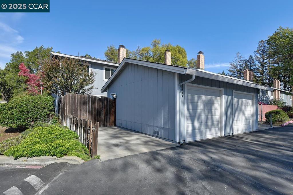 PARK PLAZA - Residential