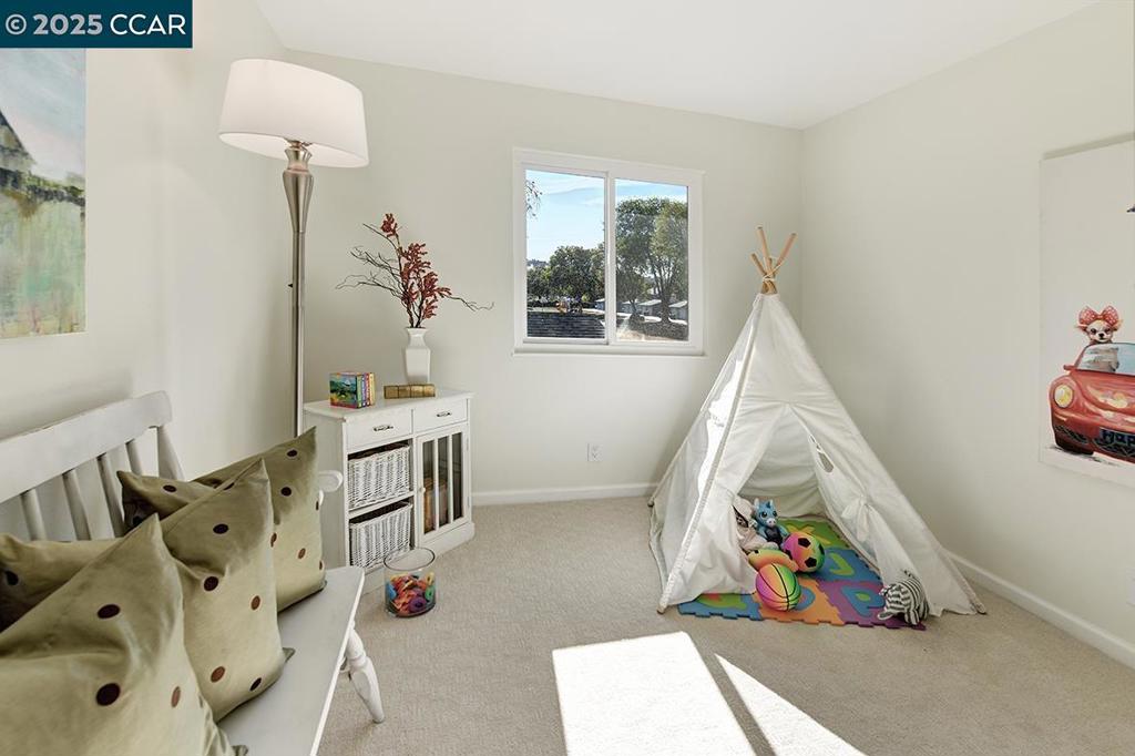 PARK PLAZA - Residential