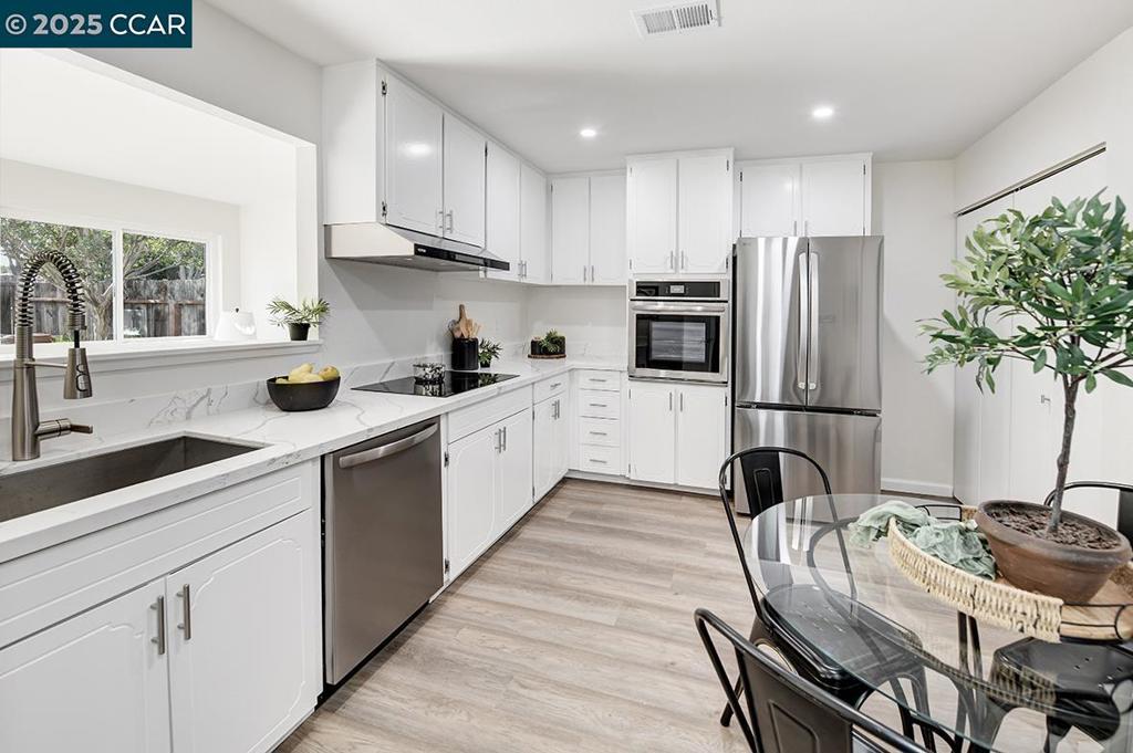 PARK PLAZA - Residential