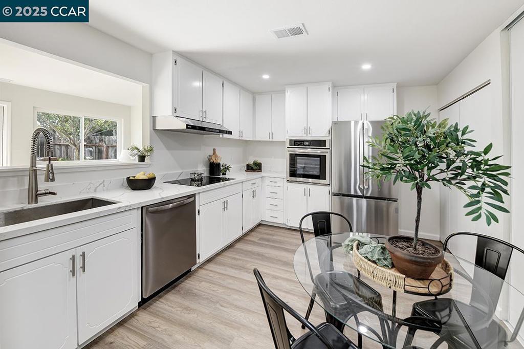 PARK PLAZA - Residential