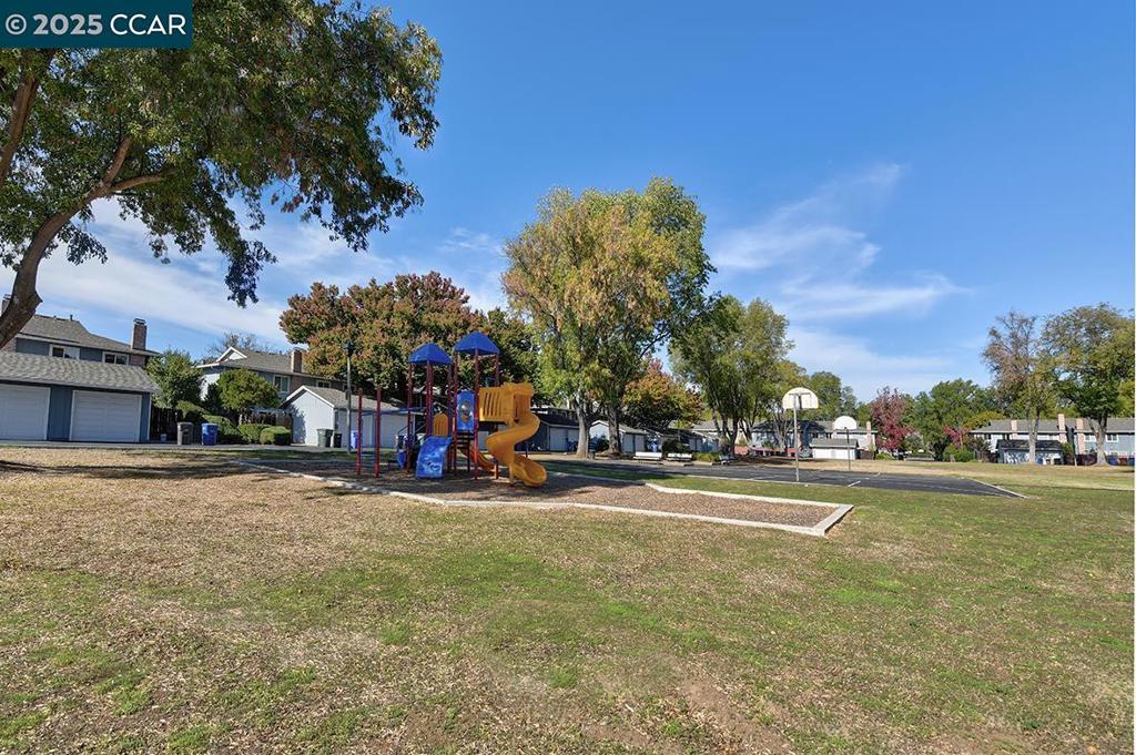 PARK PLAZA - Residential