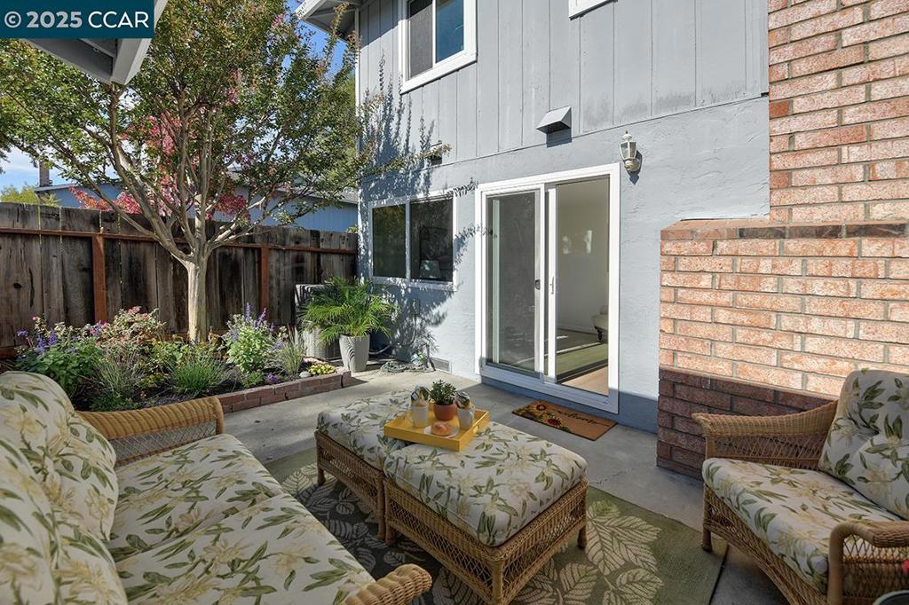 PARK PLAZA - Residential