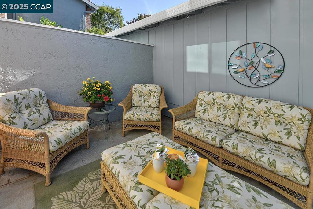 PARK PLAZA - Residential