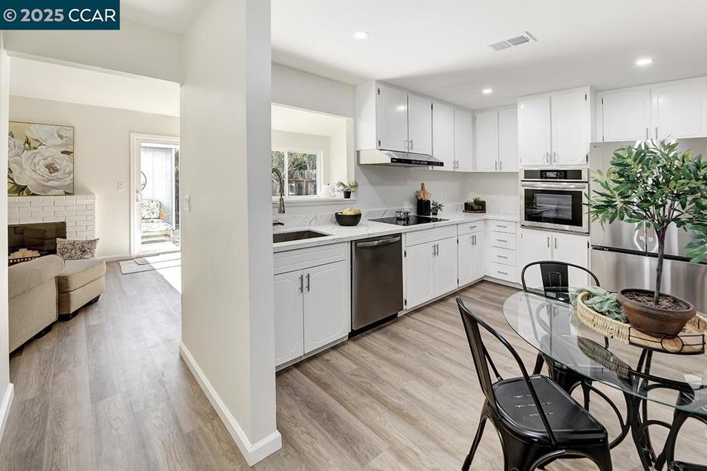 PARK PLAZA - Residential