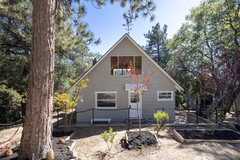 Photo of 52647 Pine Cove Road, Idyllwild, CA 92549 (MLS # 219153233DA)