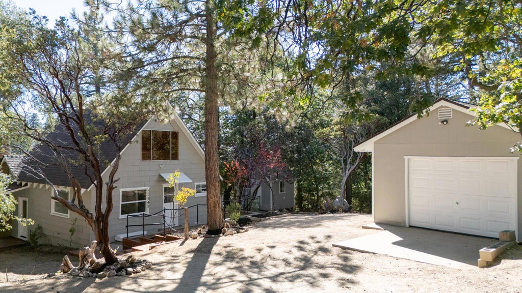 52647 Pine Cove Road