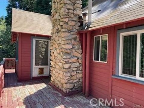544 Community Drive Lake Arrowhead CA 92352