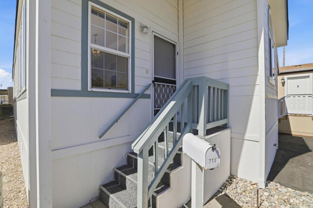 191 E El Camino Real