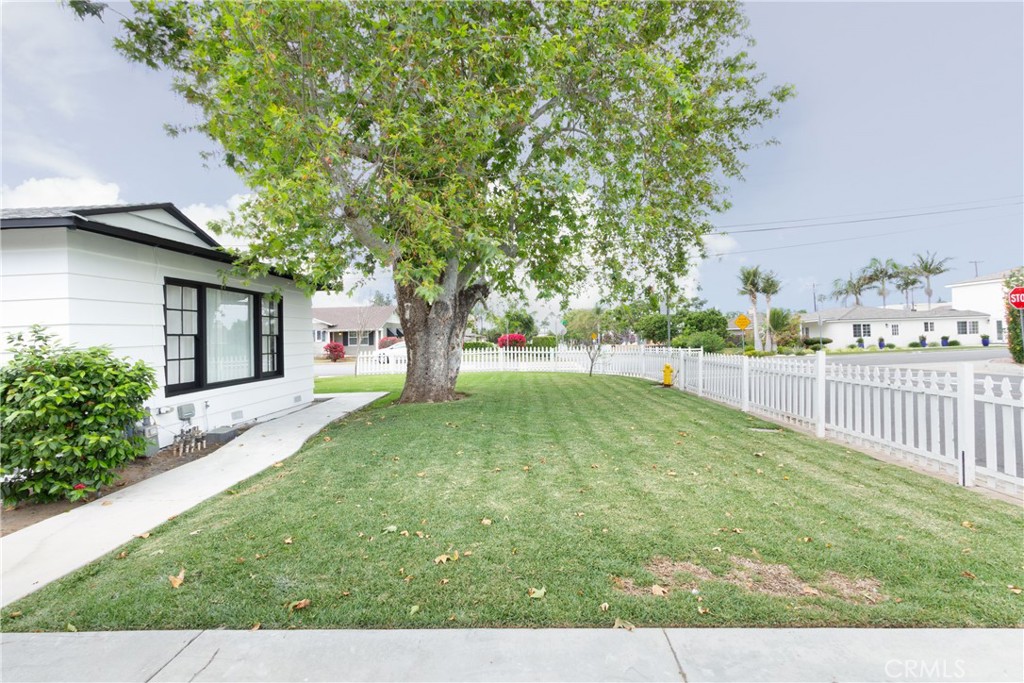 12842 Elizabeth Way