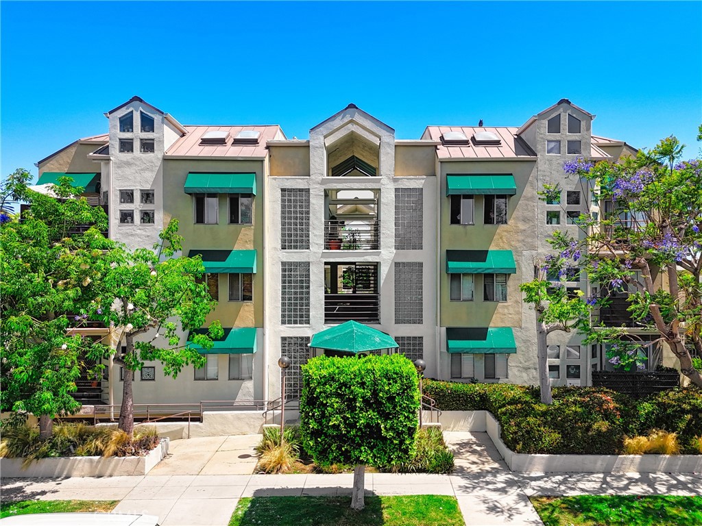 1739 E Broadway 6