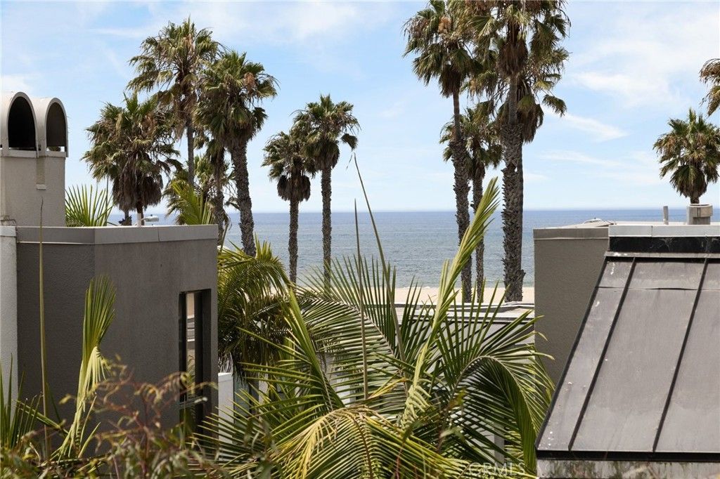 Photo of 2960 Neilson Way #301, Santa Monica, CA 90405 (MLS # PW26044281)