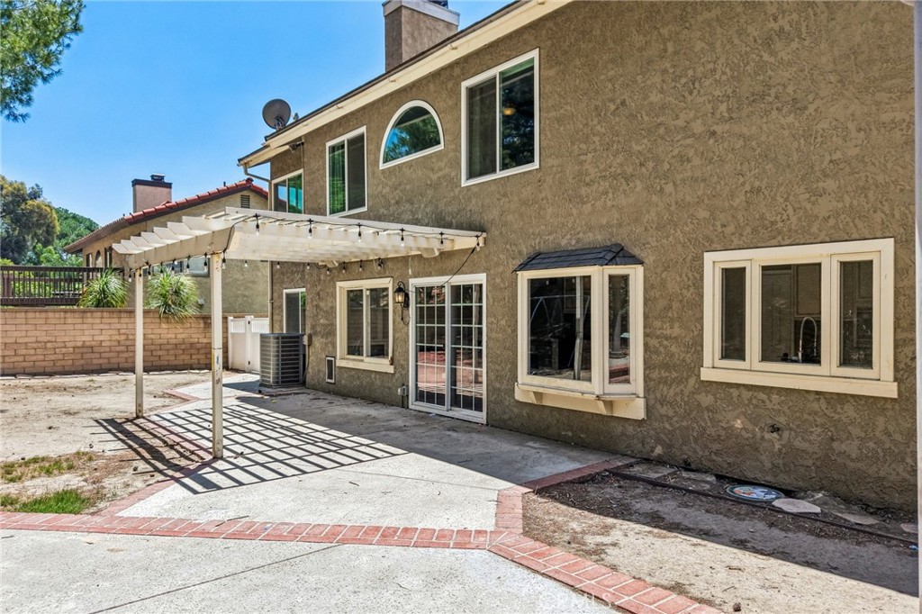 24405 Paseo De Toronto