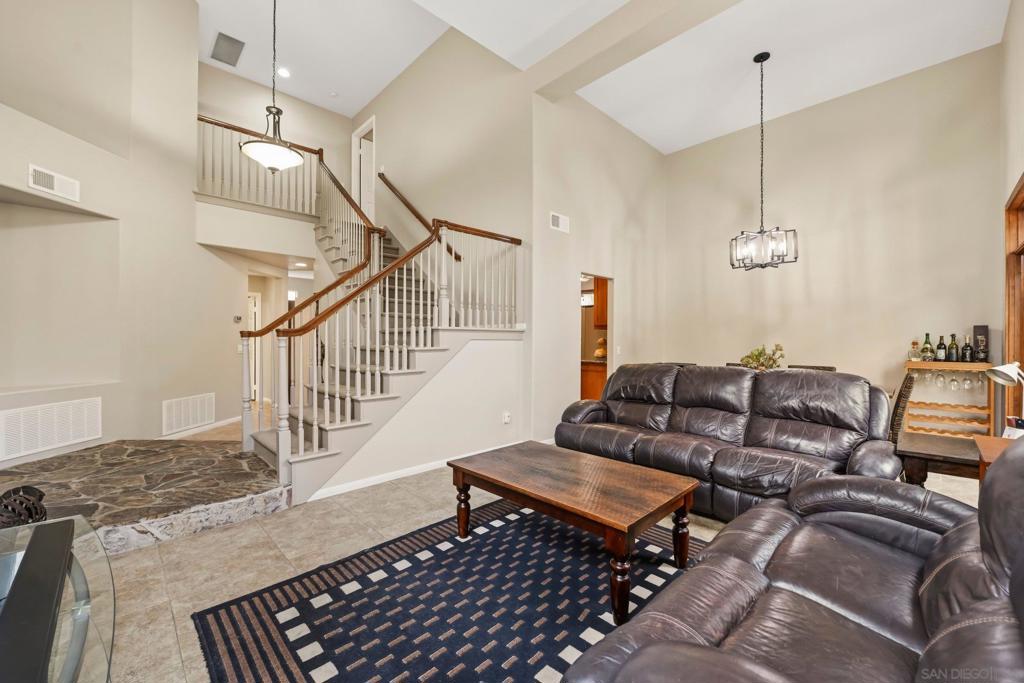 8933 Hampe Ct