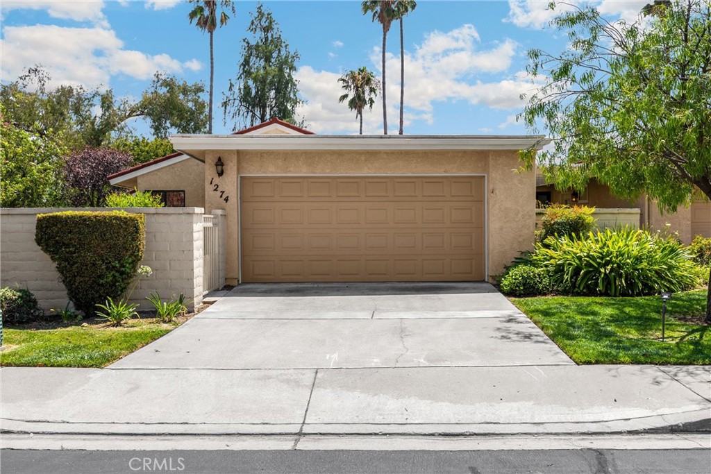 1274 Upland Hills Drive N