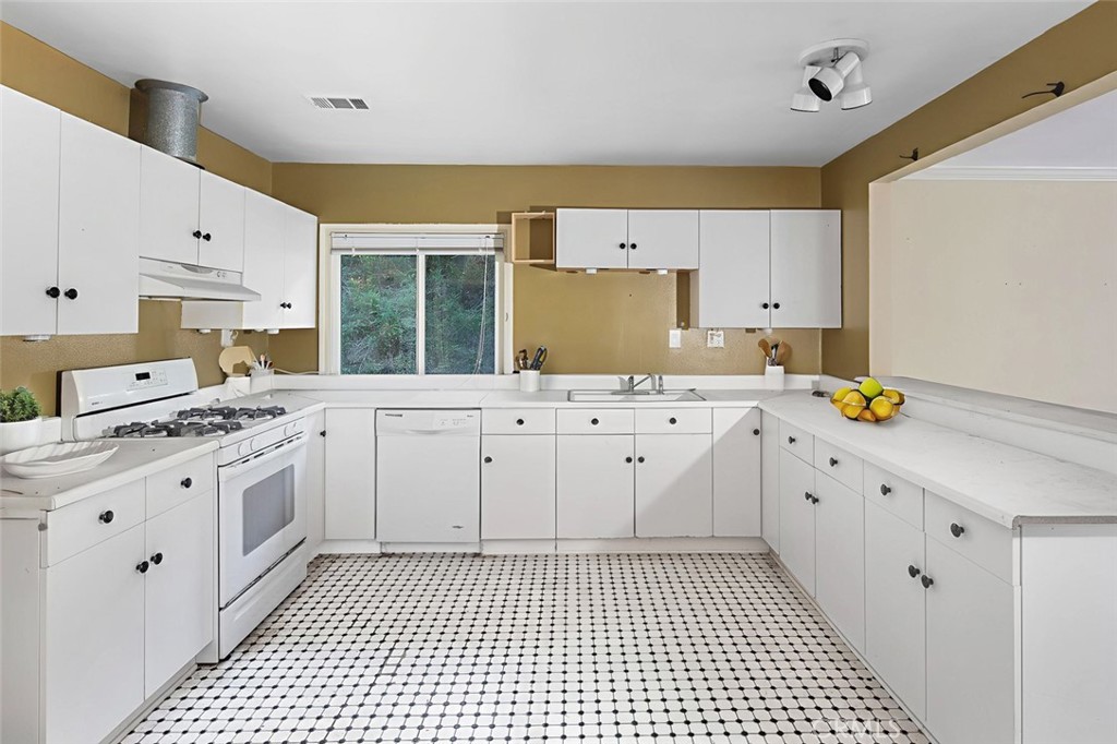 Canyon (CYN) - Residential