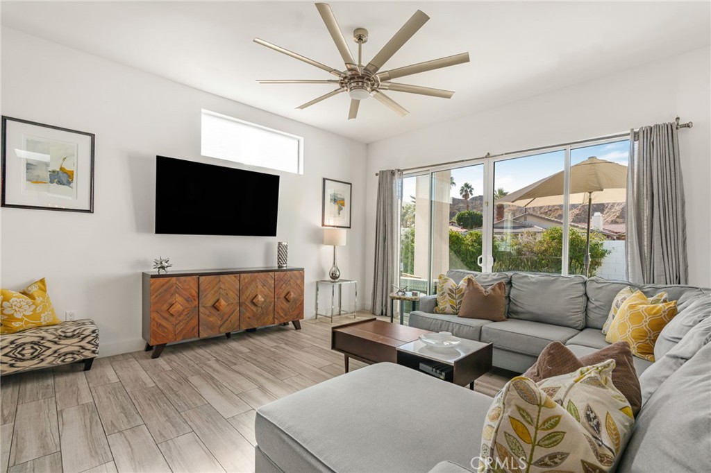 La Quinta Cove* - Residential